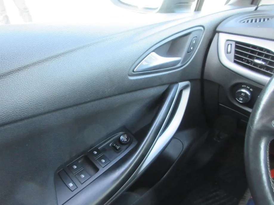 opel astra karavan 1,5 d,122ks,rik.kamera,navi,kuka,toop,. - slika 16