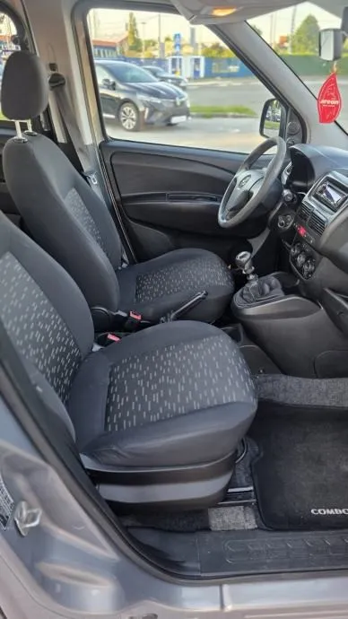 opel combo 1,6 cdti - slika 10