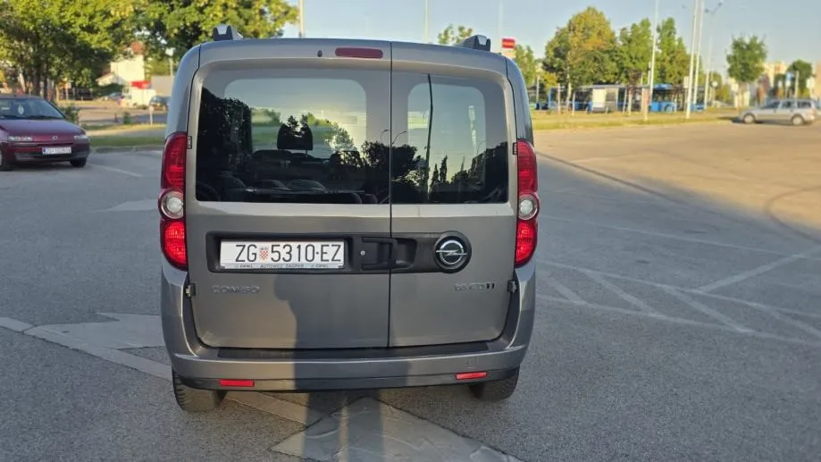 opel combo 1,6 cdti - slika 8