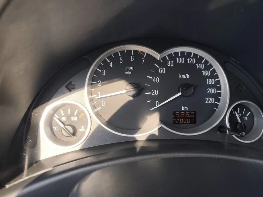 opel corsa 1,2 16v - slika 7