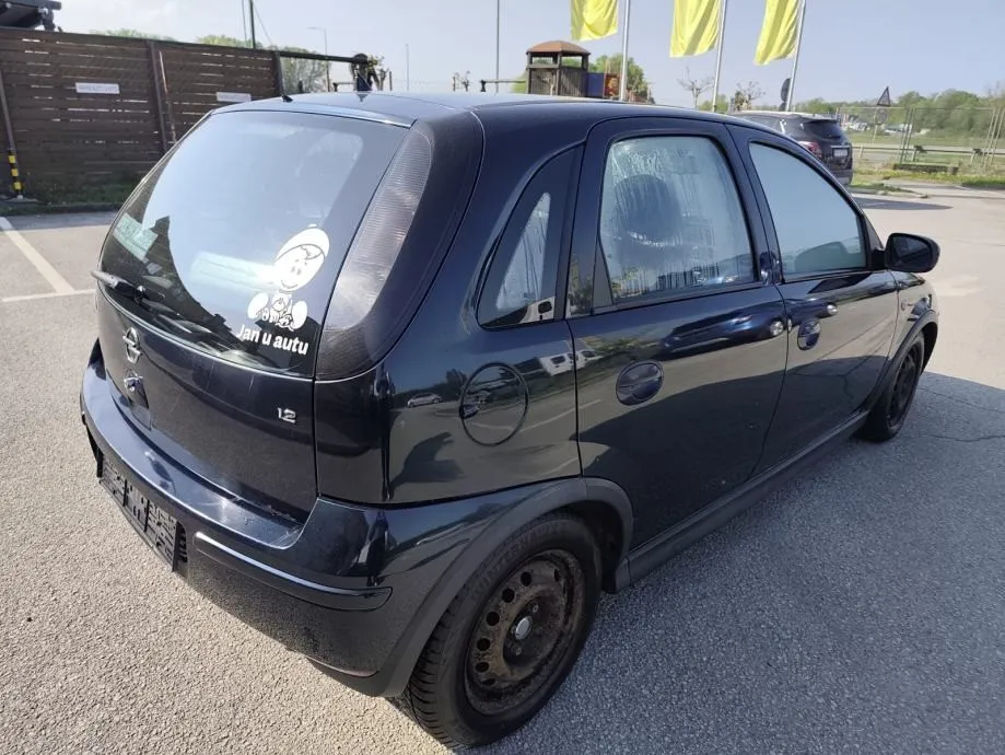 opel corsa 1,2 16v - slika 2
