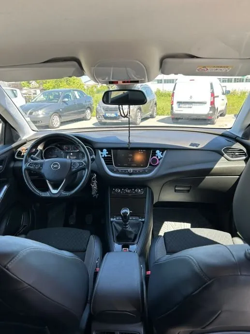 opel grandland 1,5: 130ks:bussines:114tkm:360 kam:grijanje sjd+volan: - slika 20