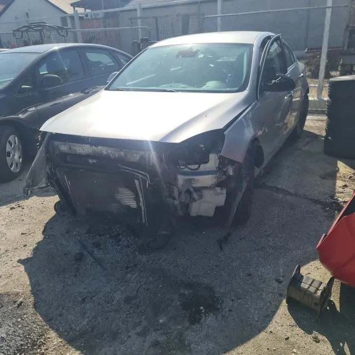 https://www.njuskalo.hr/karambolirani-auti/opel-insignia-2.0-cdti-a20d - slika 2