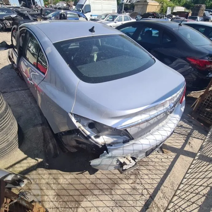 https://www.njuskalo.hr/karambolirani-auti/opel-insignia-2.0-cdti-a20d - slika 3