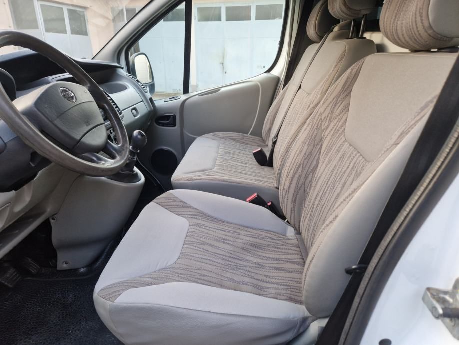 opel vivaro 2,0 2,7 t pocinčan kuka klima pdv kartice 36 mj - slika 8