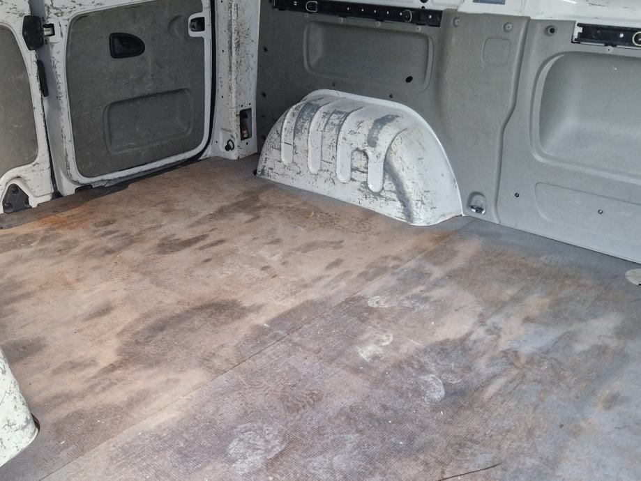 opel vivaro 2,0 2,7 t pocinčan kuka klima pdv kartice 36 mj - slika 10