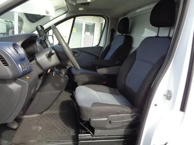 opel vivaro furgon 1,6 cdti l2h1; klima; navigacija; pdc; tempomat, 20 - slika 10