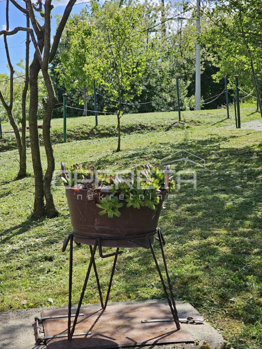 autentična kamena kuća za obnovu - slika 9