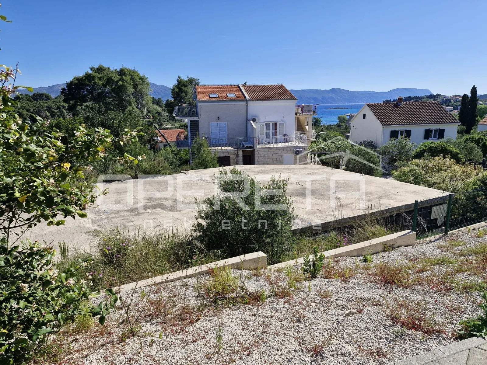 moderna kuća s bazenom i mediteranskim vrtom, lumbarda, otok korčula - slika 2