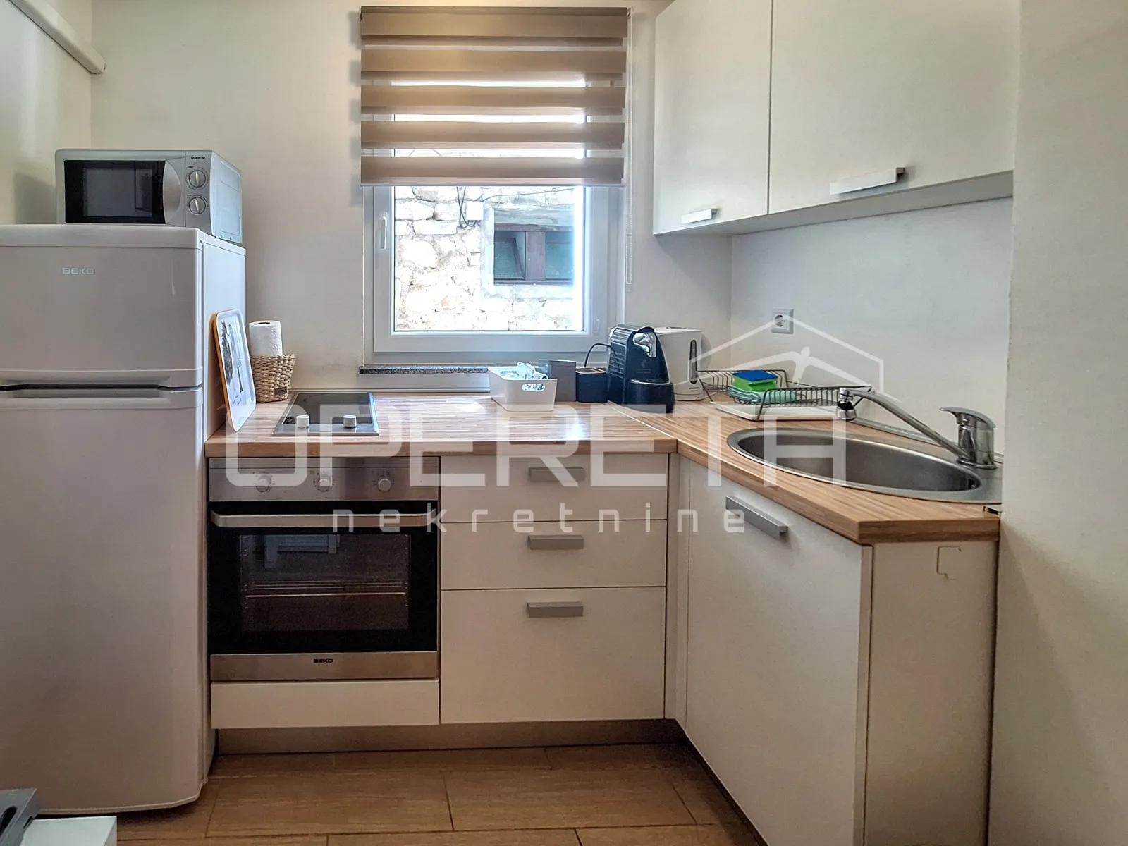 kuća s 3 apartmana- tribunj centar - slika 4