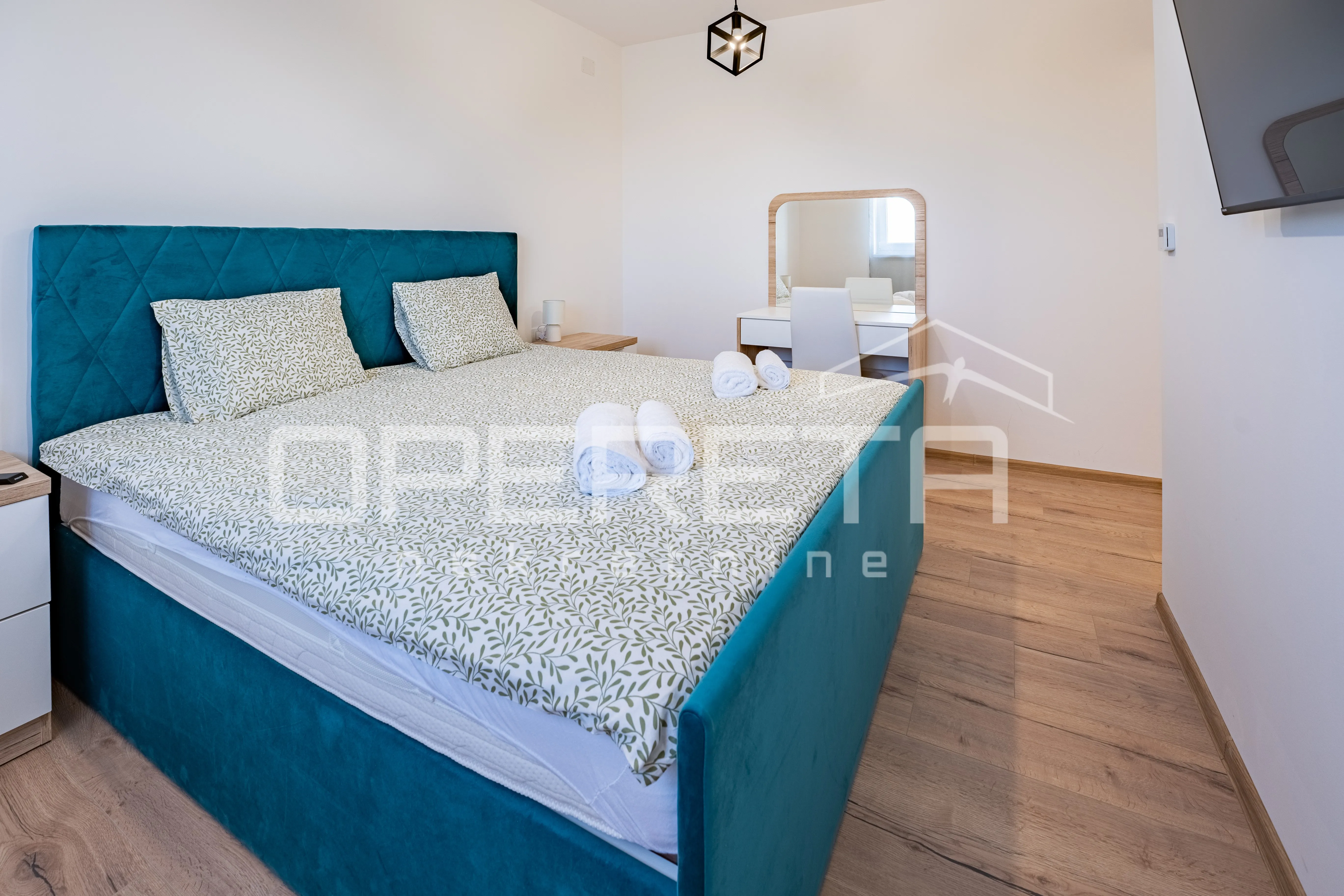 prostrana moderna vila s bazenom – otok krk, mir i udobnost na 931 m² zemljišta - slika 14
