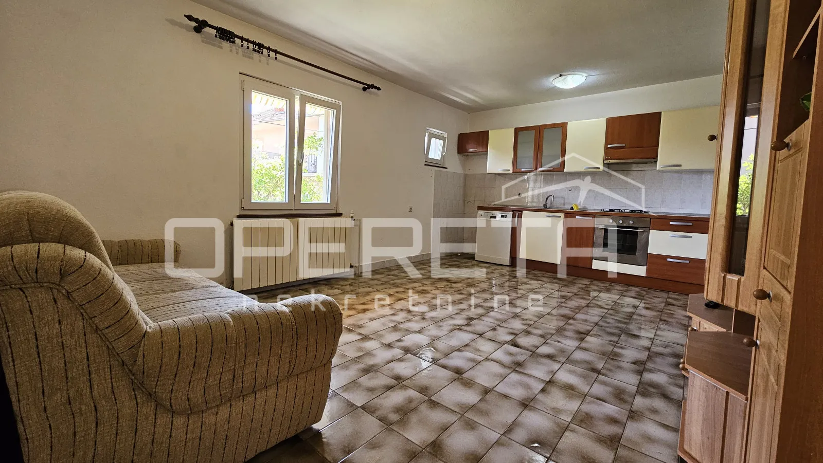 zadar – kuća s 2 trosobna stana (100 m²) i podrumom - slika 4
