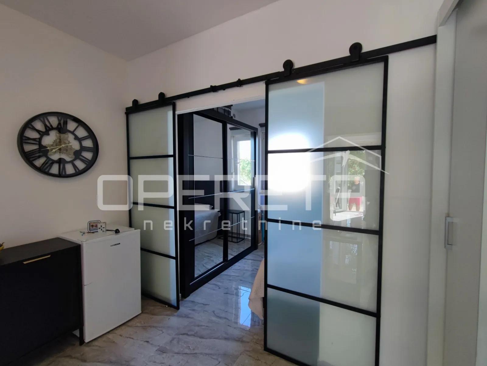 stan 77 m2, dva odvojena apartmana, 100 m do plaže, vir, zadar - slika 12