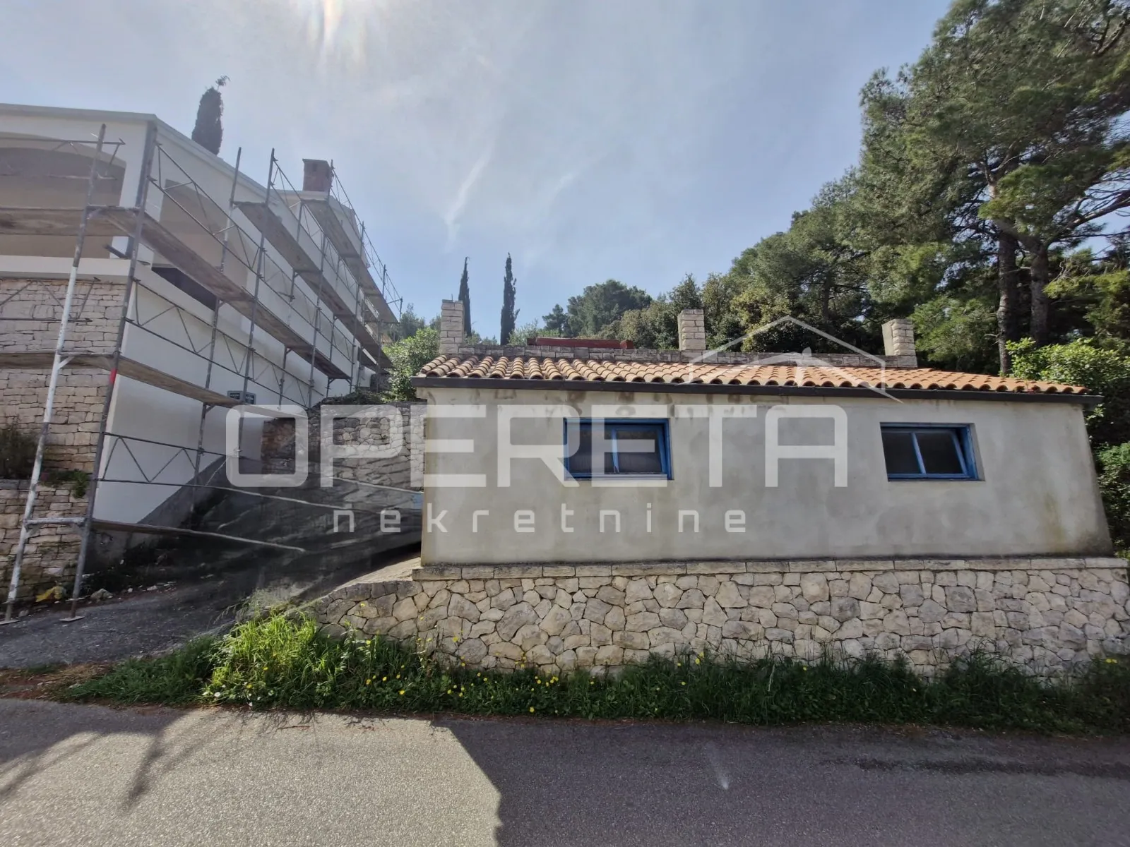 građevinsko zemljište 338 m2 s dozvolom i pogledom na more, otok korčula - slika 3