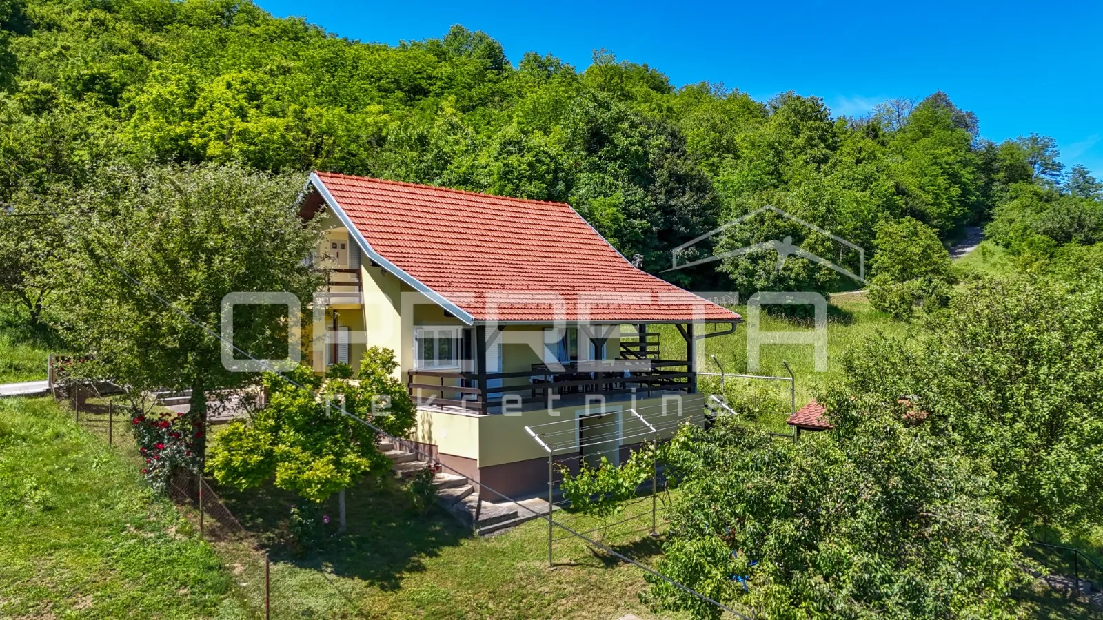 prodaja, kuća za odmor od 103 m2 + autohtona hrastova kuća na parceli od 694 m2 - slika 2