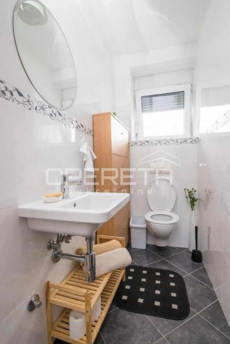 uređen trosoban stan s privatnim vrtom i terasom, 89 m², prizemlje, mocire, zada - slika 9