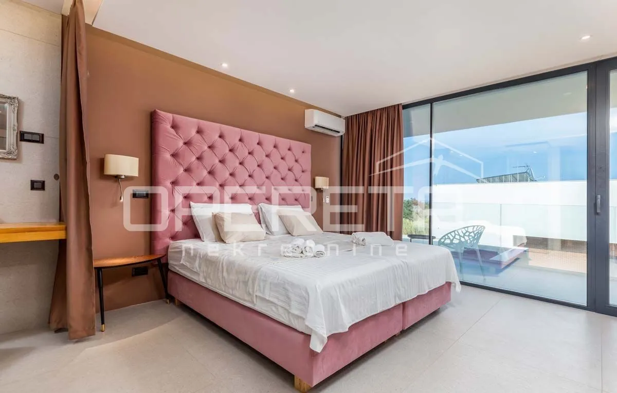 luksuzna smart home villa s pogledom na more i infinity bazenom - slika 8
