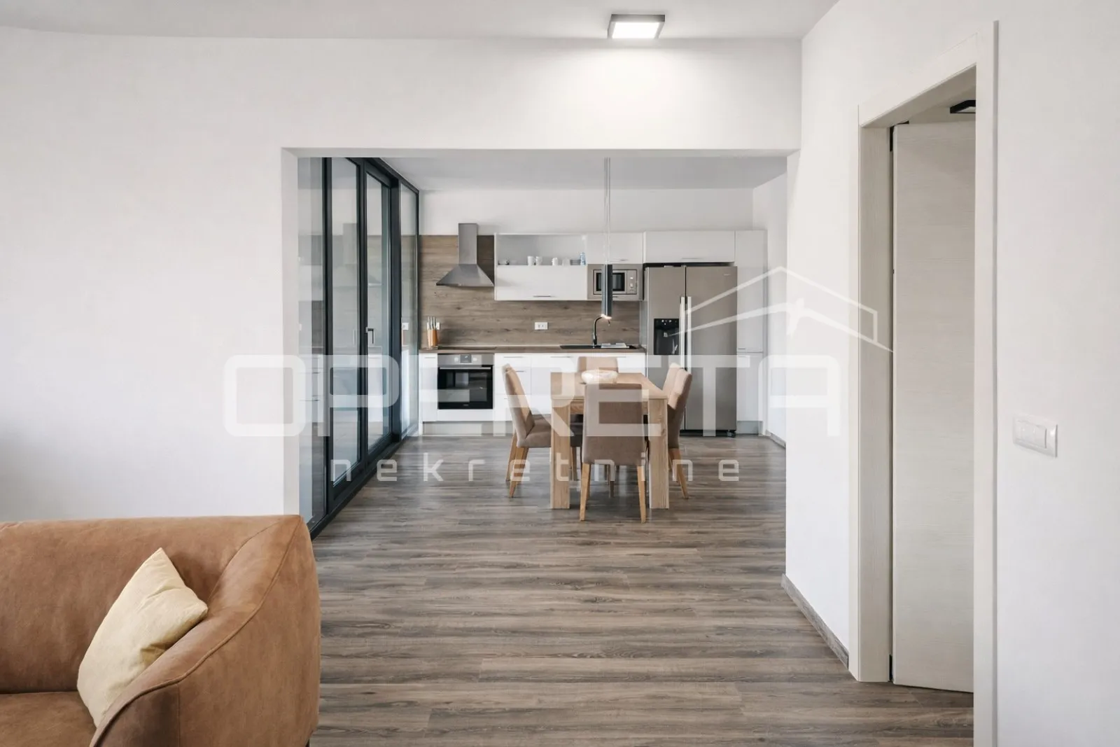 žrnovska banja, korčula, stan 125 m2, pogled na more, garaža - slika 4
