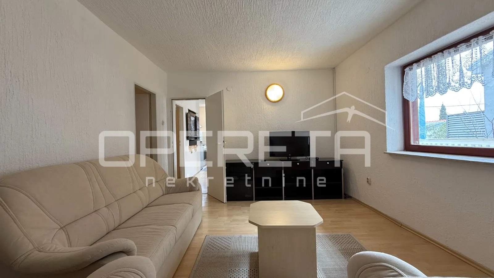 kuća s dva stana, garažom i 3 min od mora, rovanjska, 144 m2 - slika 17
