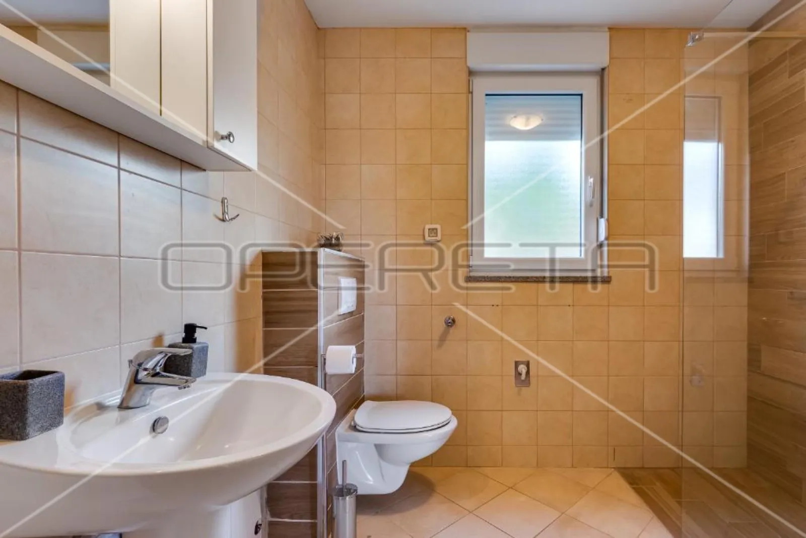 petrčane - kuća s 10 etažiranih apartmana, 100m od mora - slika 9