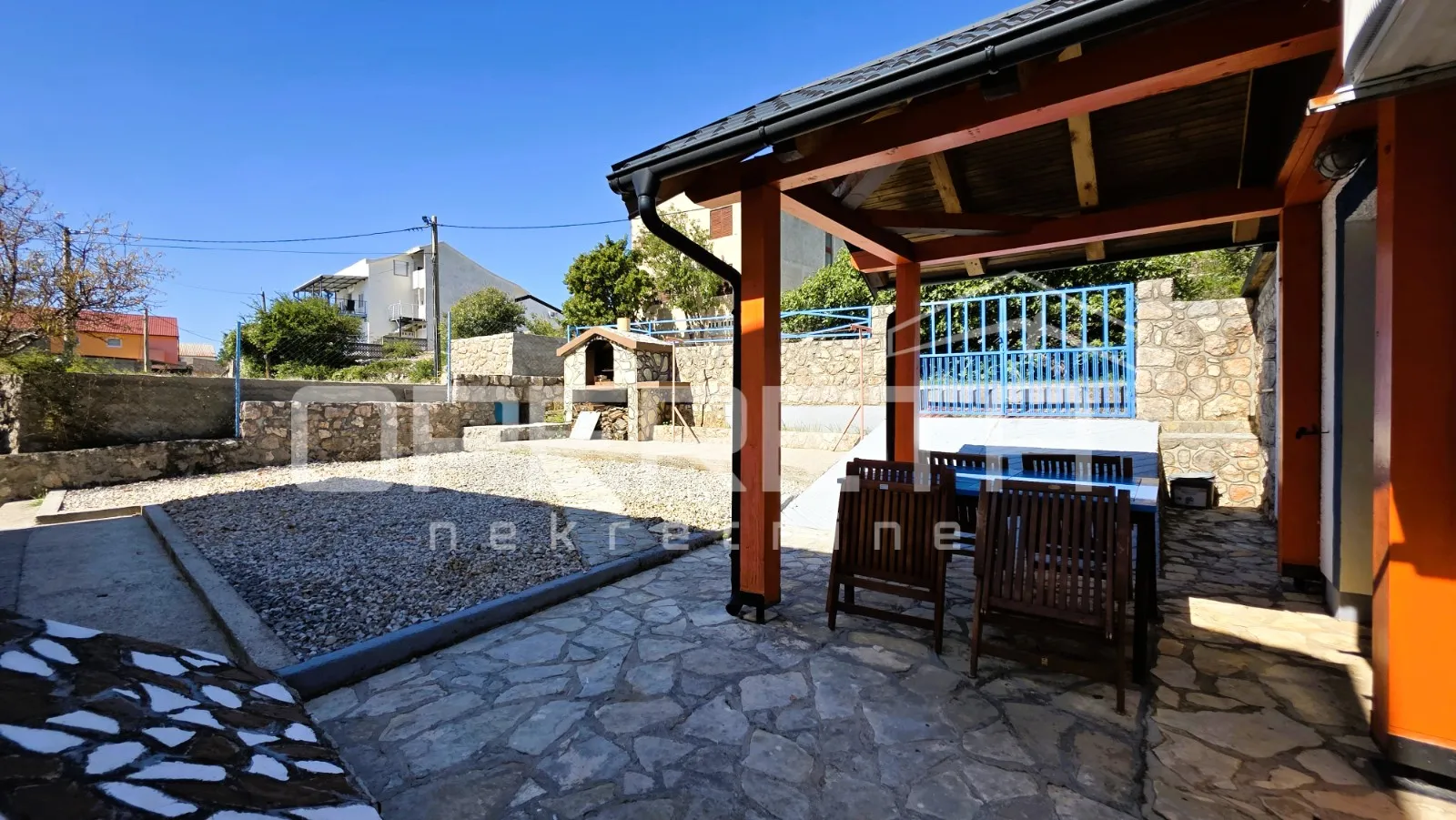 kuća s pomoćnim objektom, pogled, garaža, vrt, 330 m2, karlobag - slika 3