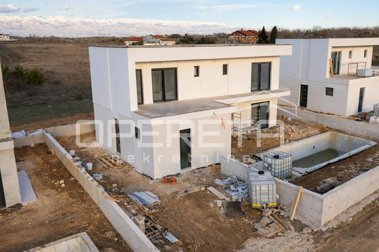 privlaka, moderna vila s bazenom - dovršetak radova početak 2026. - slika 16