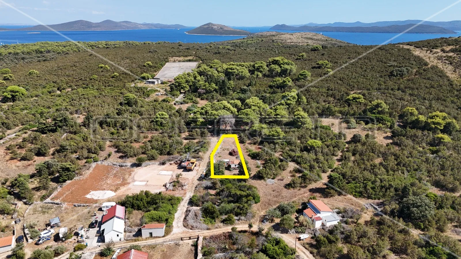 molat - građevinsko zemljište 578 m² s legaliziranim objektom i panoramskim pogl - slika 4