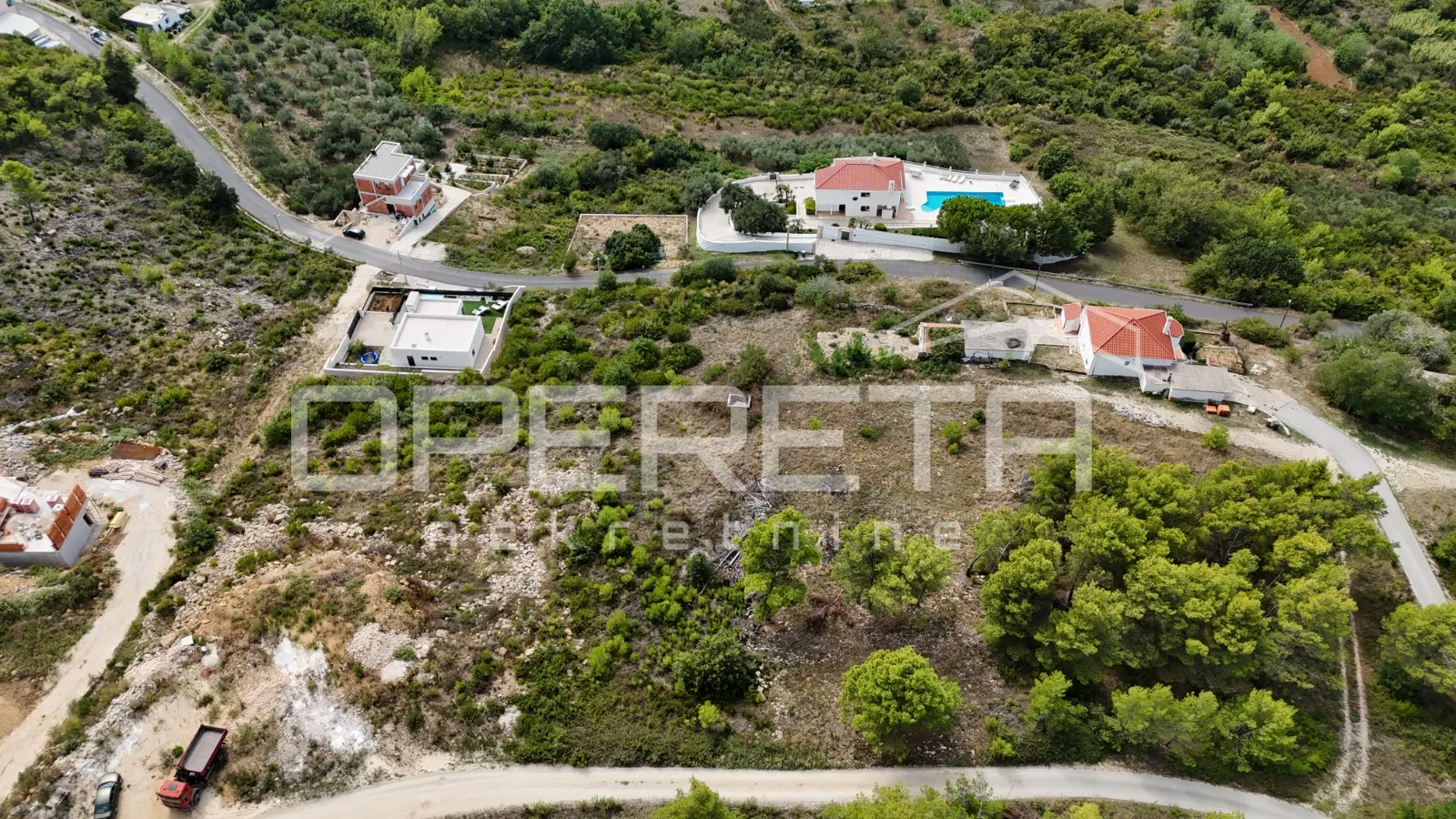 Ražanac, Podvršje – Građevinsko zemljište, 500 m2 - Radovin
