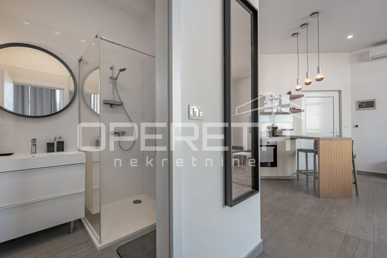 istra, umag - impresivni studio apartman s otvorenim pogledom na more i grad - slika 4