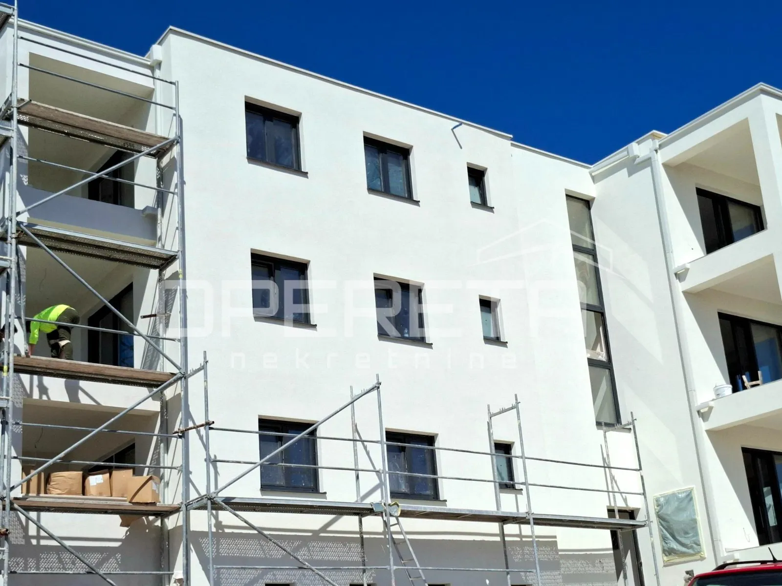 top lokacija u dalmaciji – rogoznica, 70m od mora, useljenje ljeto 2025! - slika 13