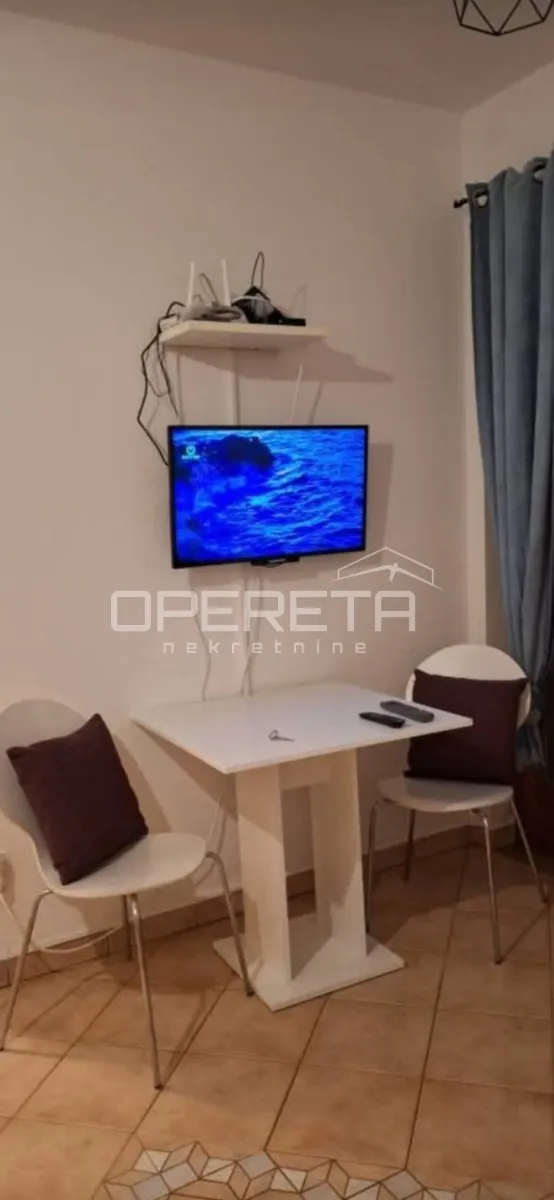 istra, rovinj, stan 27 m2 sa odvojenom sobom u blizini centra - slika 4