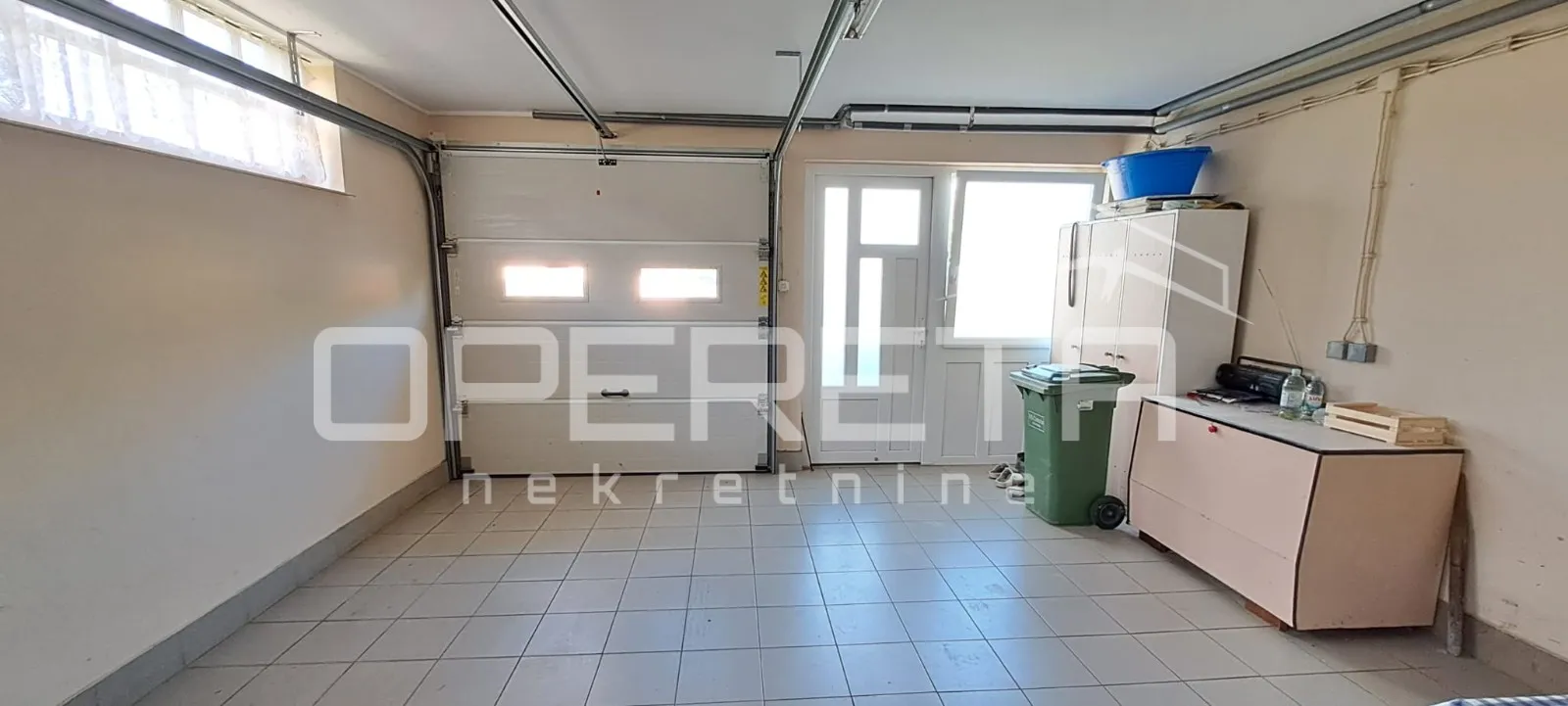 velika kuća s vrtom, garažom i potkrovljem za dodatni stan - slika 14