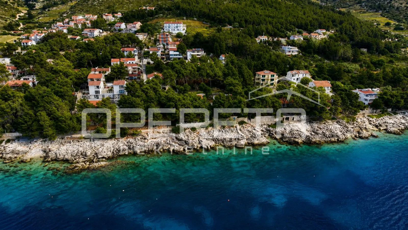 građevinsko zemljište s dozvolom u 2. redu od mora, hvar - slika 3