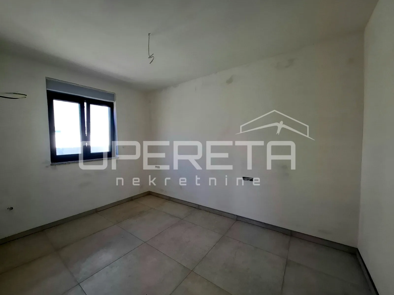 top lokacija u dalmaciji – rogoznica, 70m od mora, useljenje ljeto 2025! - slika 22