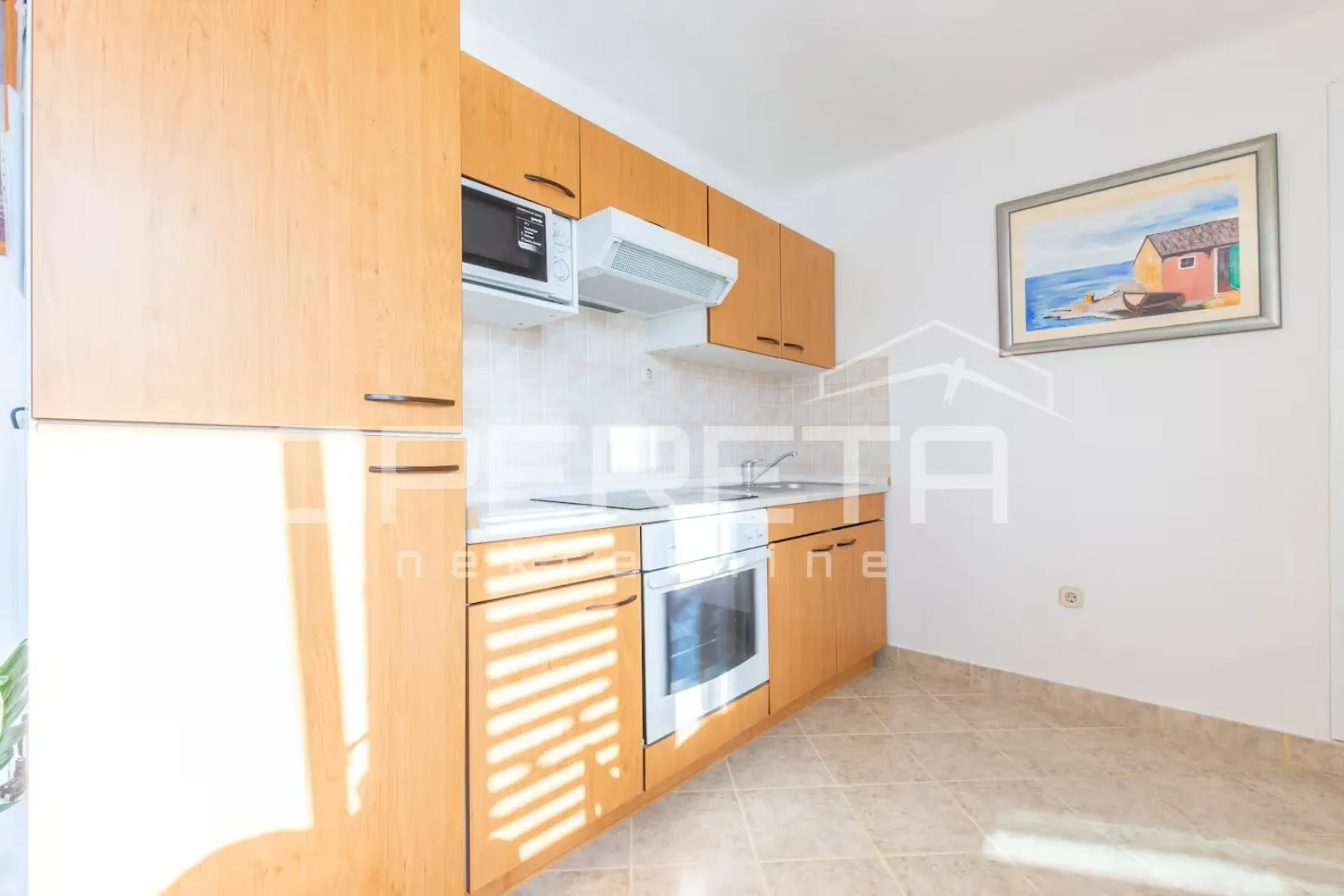 kuća s bazenom i apartmanima u mirnom dijelu rogoznice - slika 15