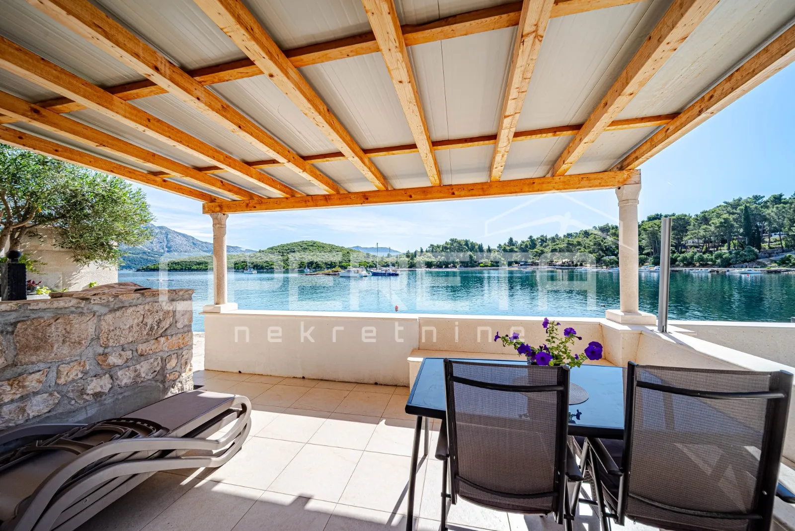 dvije jedinice prvi red do mora, terasa i vrt, korčula - slika 33