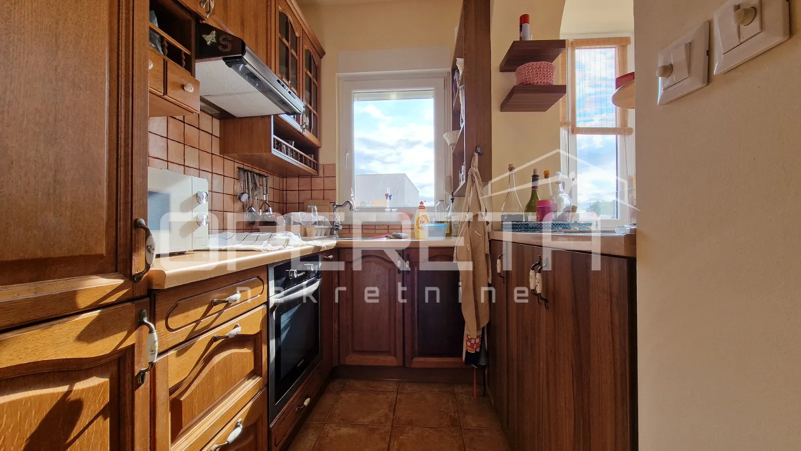 petrčane, stan (118 m²) s privatnom okućnicom i ostakljenim paviljonom - slika 5