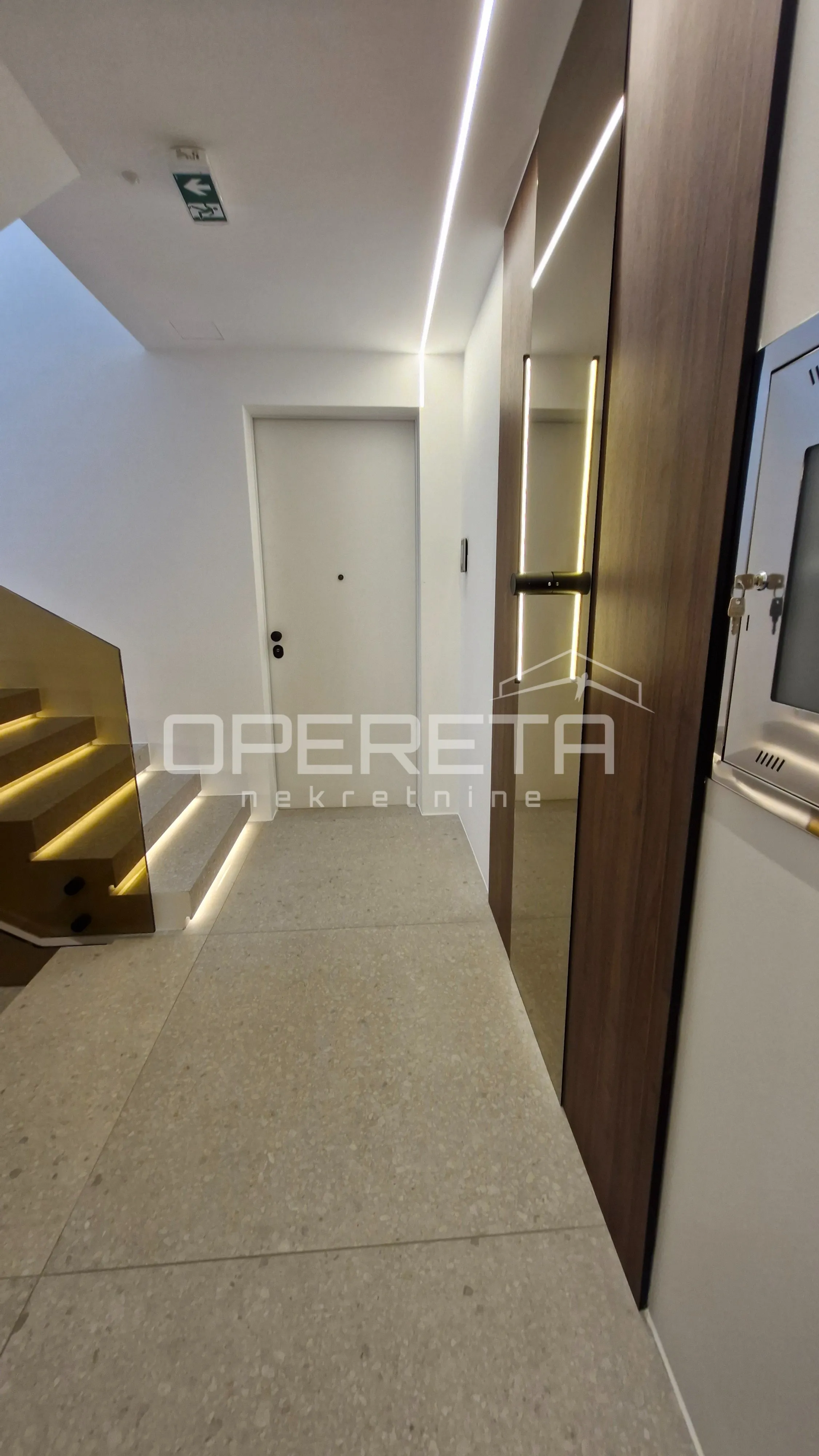 opatija - luksuzan stan s panoramskim pogledom na more i privatnim jacuzzijem - slika 13