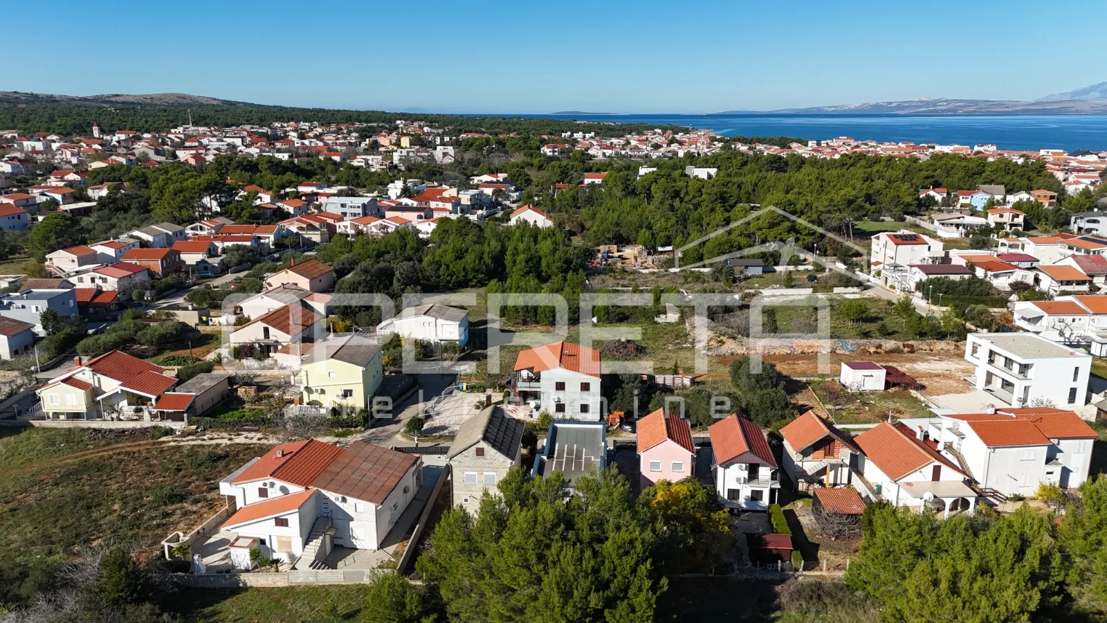 vir – samostojeća kuća s četiri moderno uređena apartmana, 170 m² - slika 8