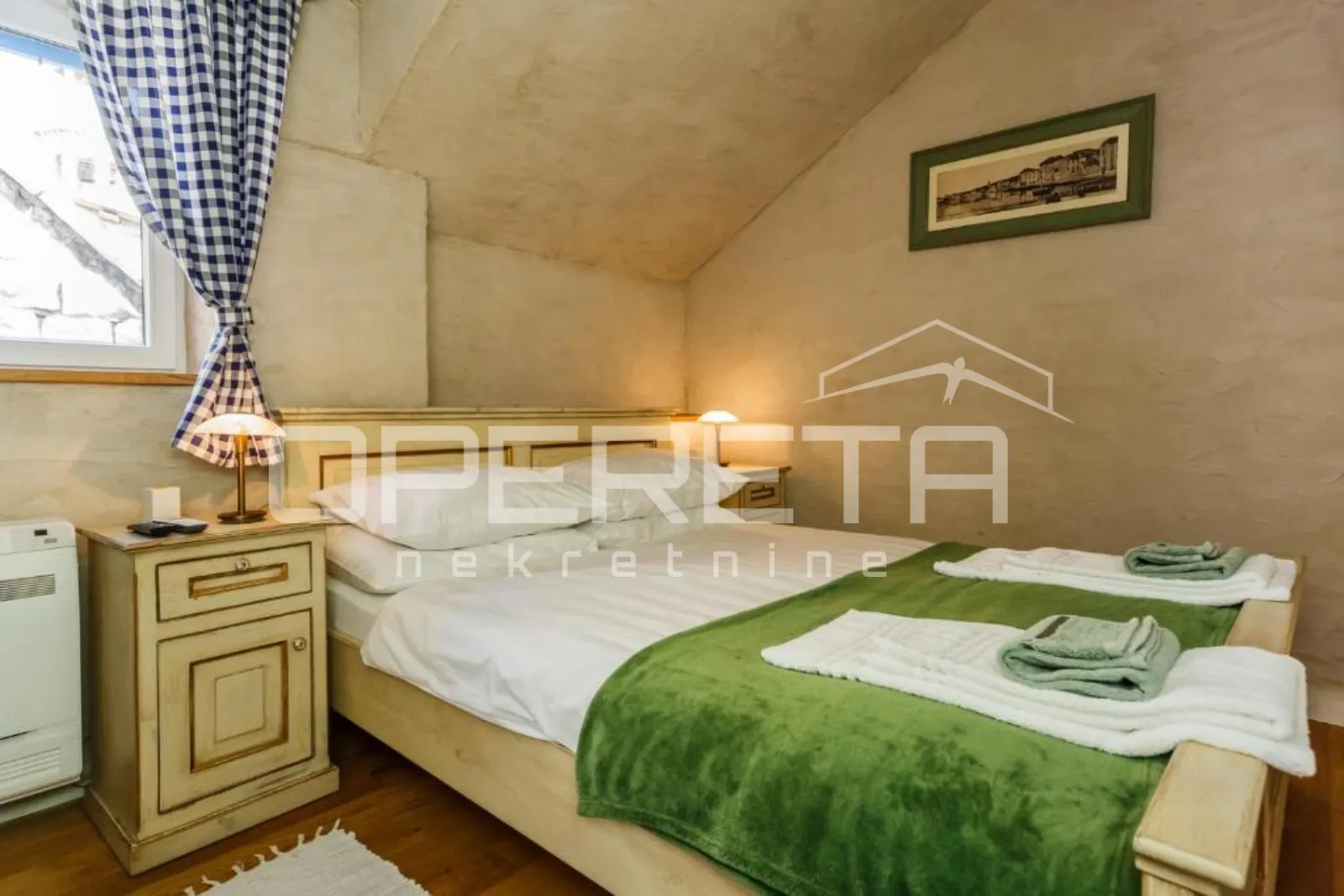 renovirani dvoetažni stan, 50 m do mora – kaštel novi - slika 10