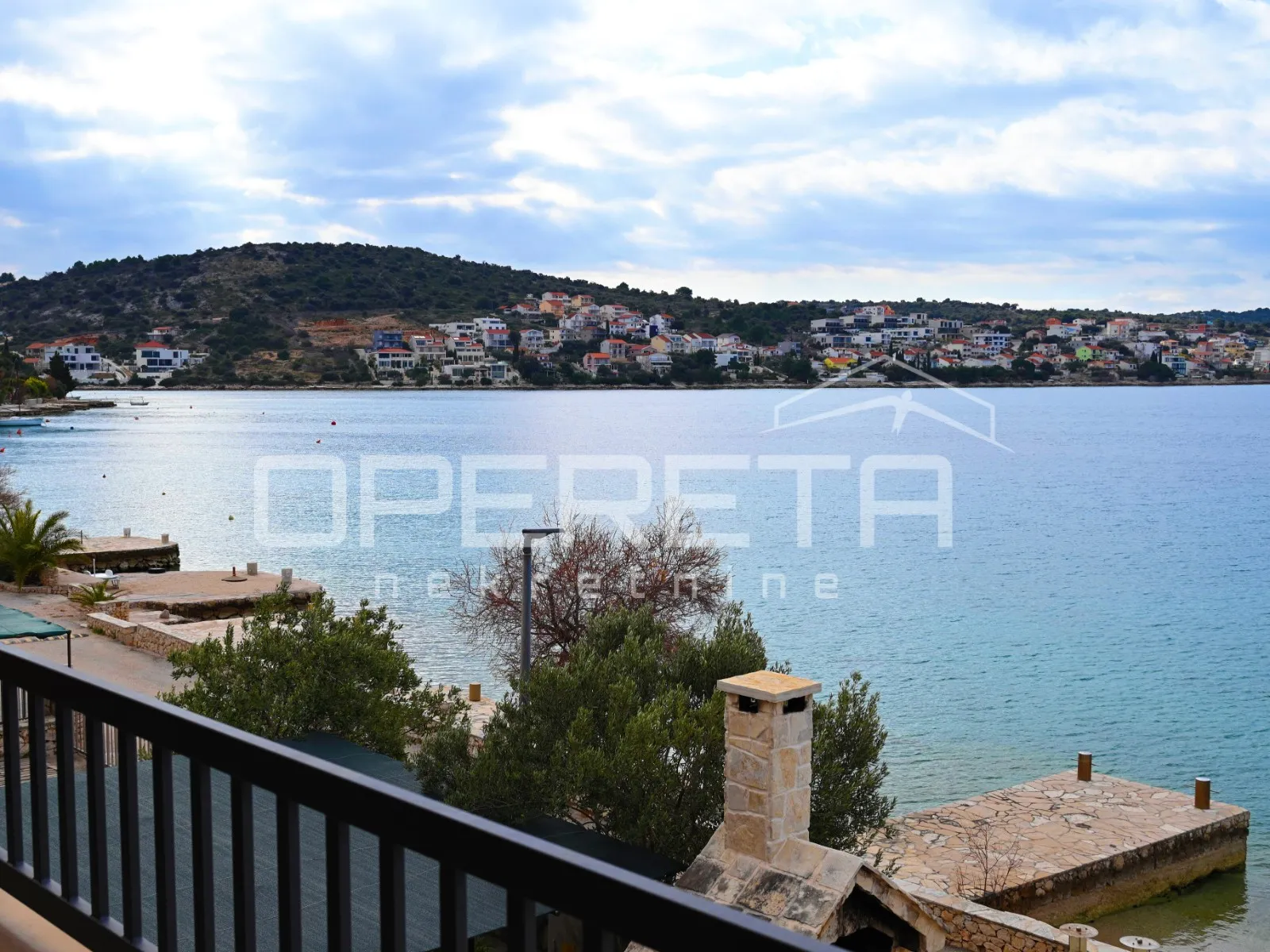 prvi red do mora, kuća s 4 apartmana, zatoglav - slika 4