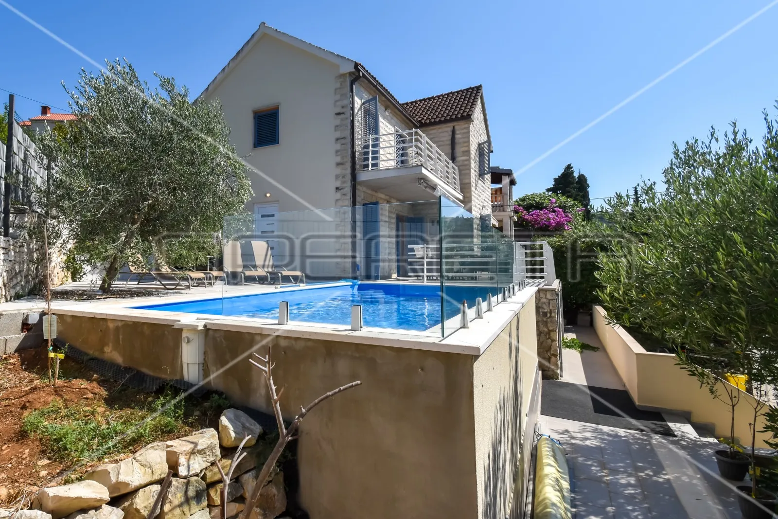 kuća na atraktivnoj lokaciji s pogledmo na more, splitska, otok brač - slika 2