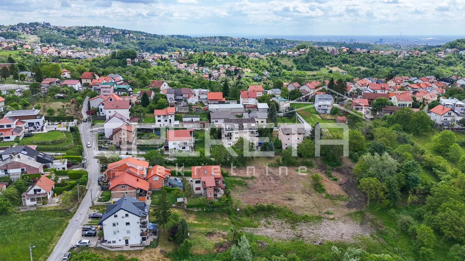 građevinsko zemljište s idejnim projektom za četiri zgrade s po dva stana, črnom - slika 2