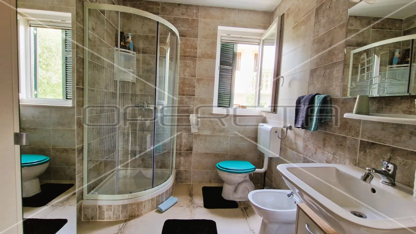 kuća s 2 stana, garaža, pogled, 300 m od mora, kruševo, 233 m2, - slika 17