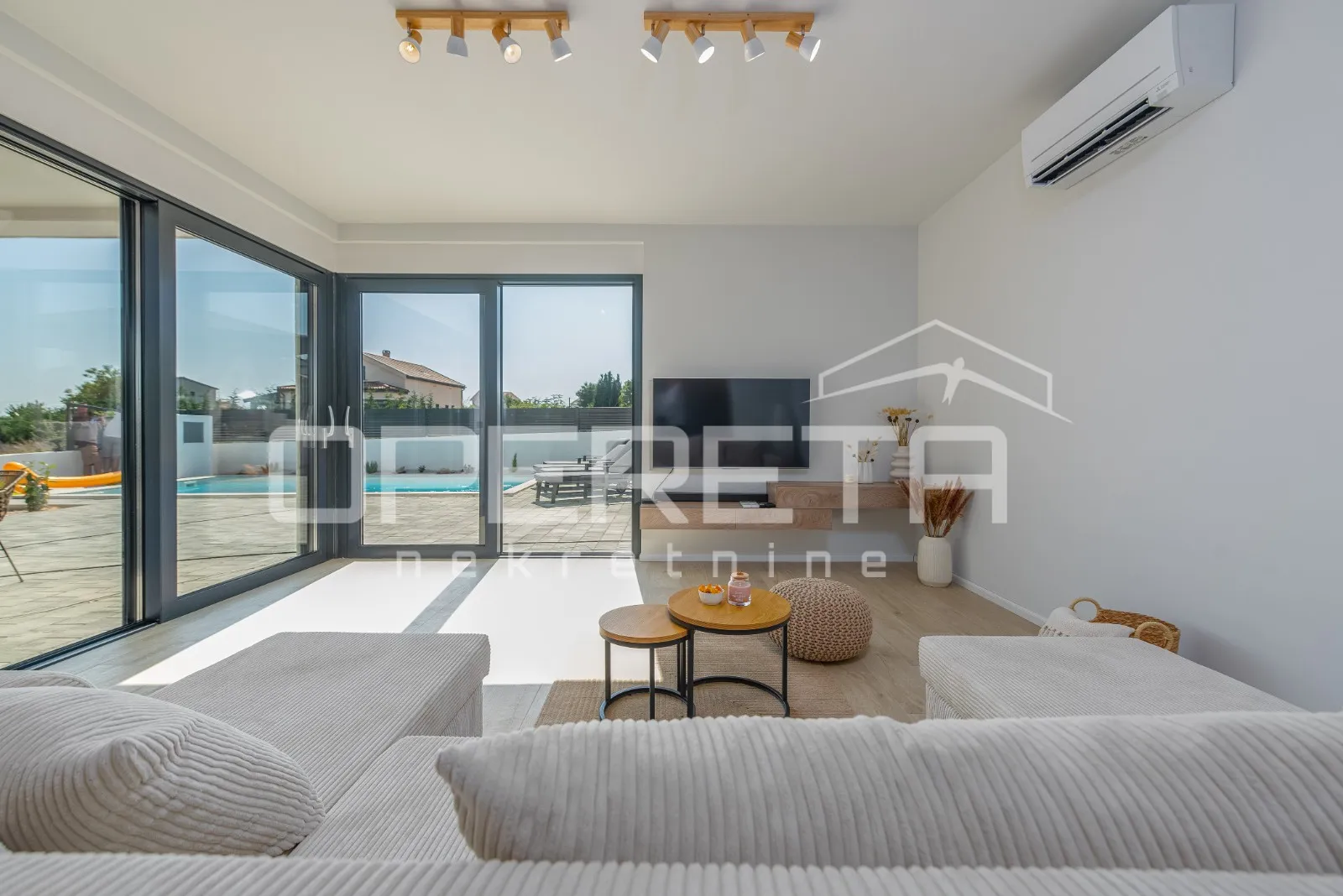 moderna vila s bazenom 217 m2, poljica brig, zadar - slika 11