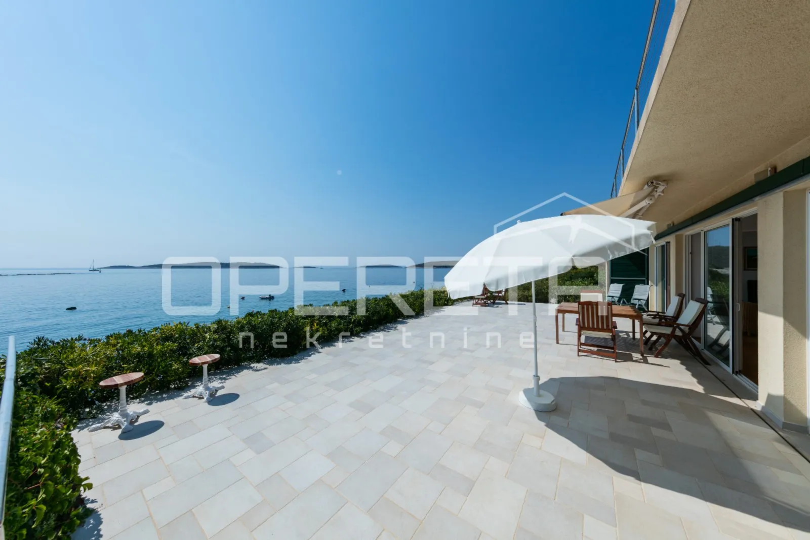 prodaja, jedinstvena 4bdr 4bthr villa na plaži, s 1.000m2 zemljišta - slika 9