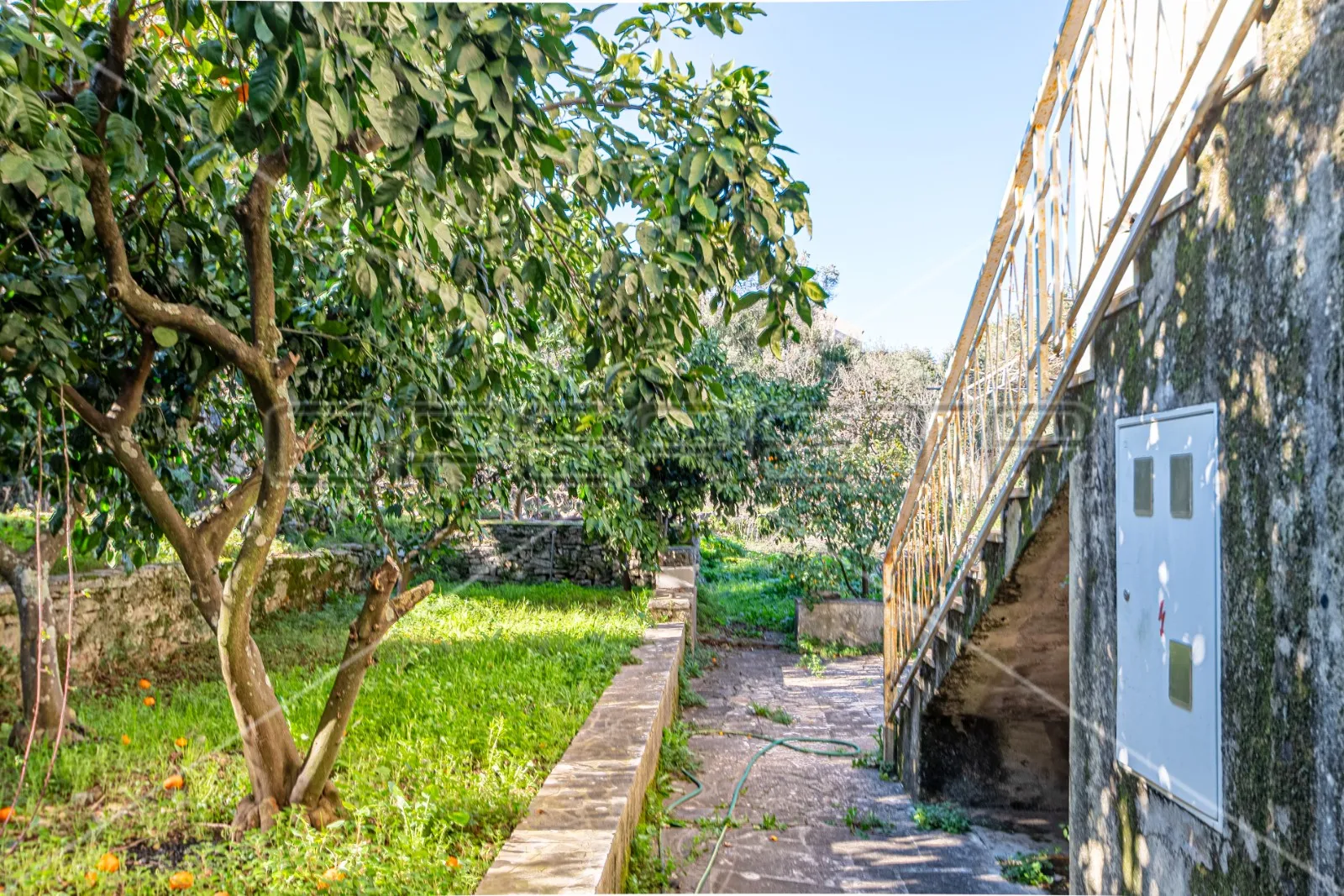investicija, kuća sa poslovnim prostorom, žrnovska banja, otok korčula - slika 9