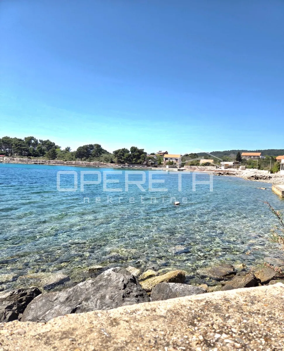 sućuraj,otok hvar- ekskluzivna nekretnina u prvom redu do mora - slika 15