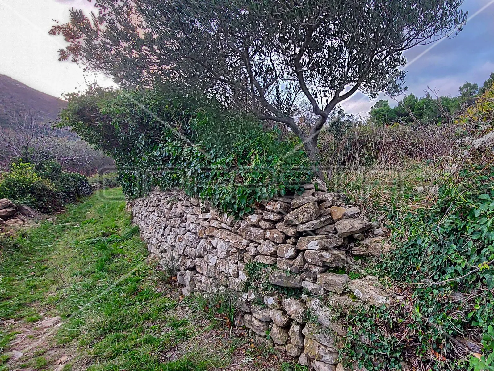 tugare, naklice, građevinsko i poljoprivredno zemljište 1.528 m2 - slika 18