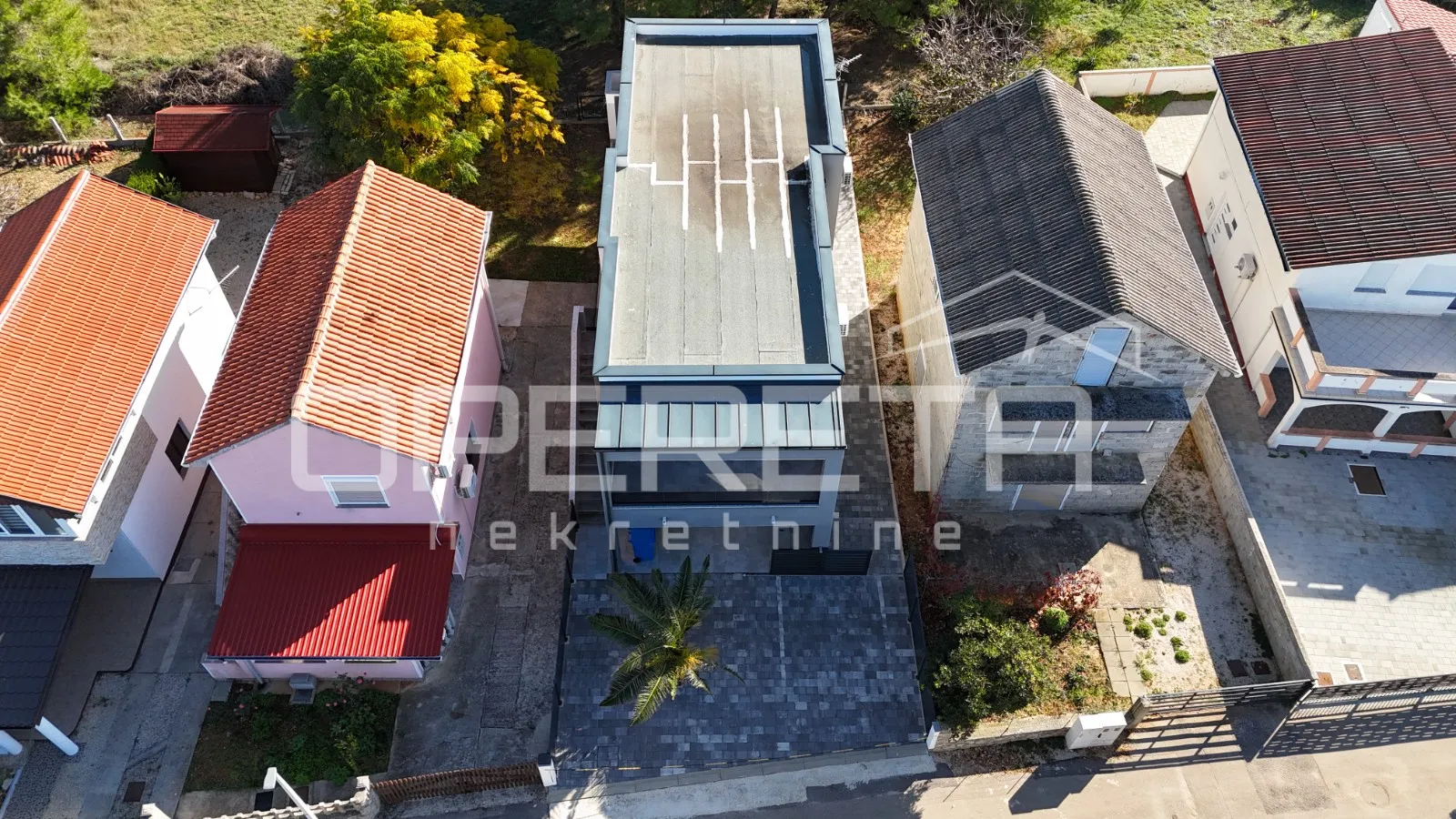 vir – samostojeća kuća s četiri moderno uređena apartmana, 170 m² - slika 3